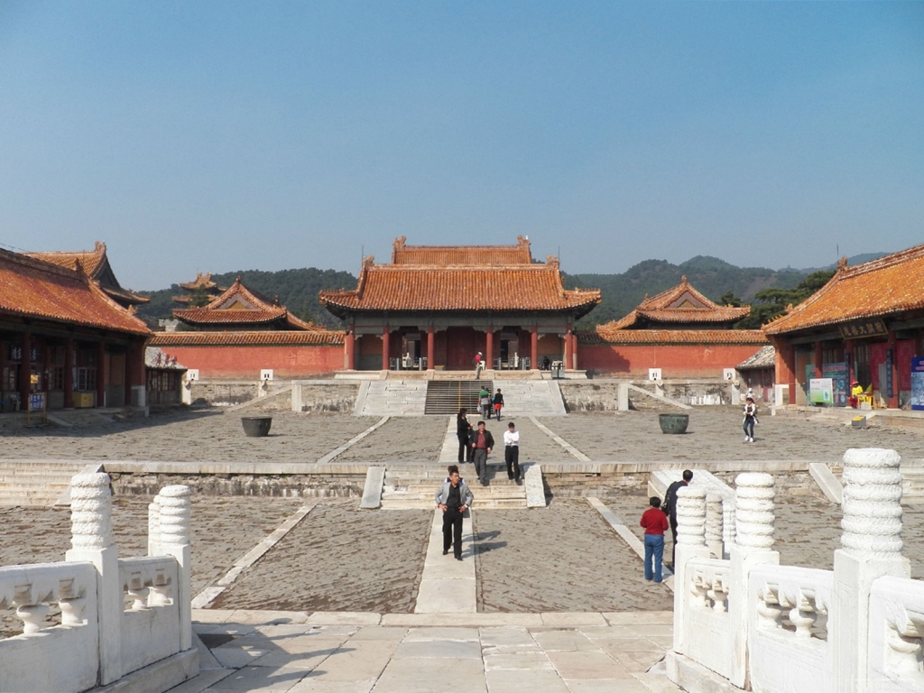 Восточные и Западные гробницы династии Цин — последний приют императоров